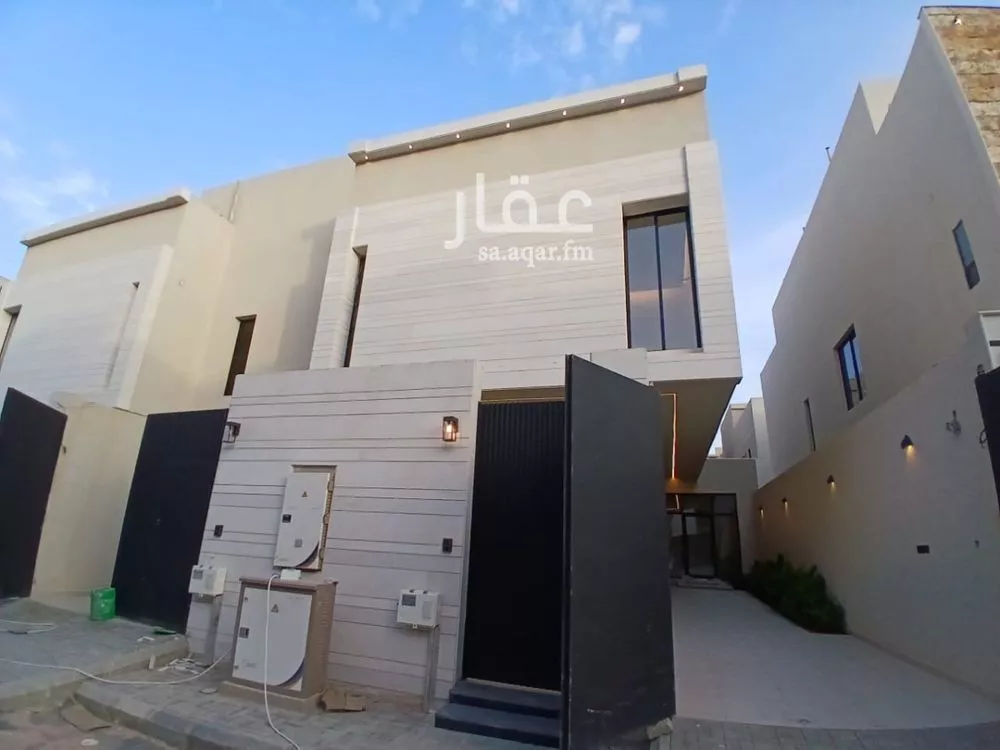 فيلا 4 غرف في الرمال 15
