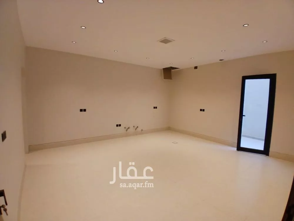 فيلا 4 غرف في الرمال 8