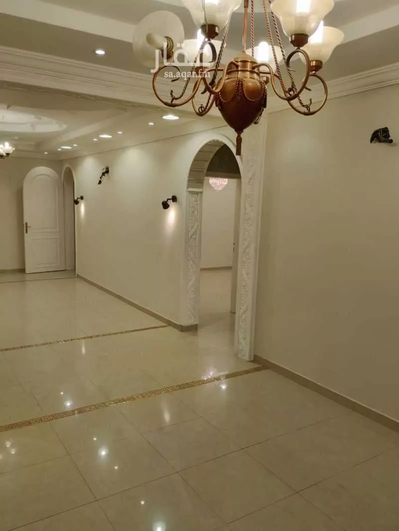 6 bedroom apartment in Al Marwa 14