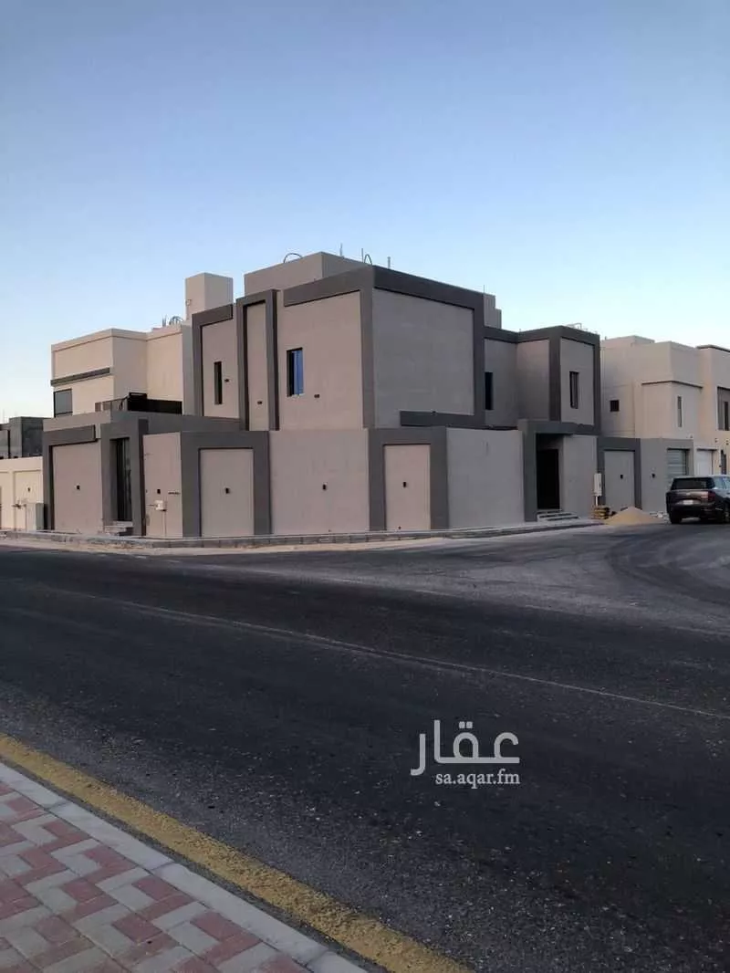 فيلا 4 غرف في الأمواج 2