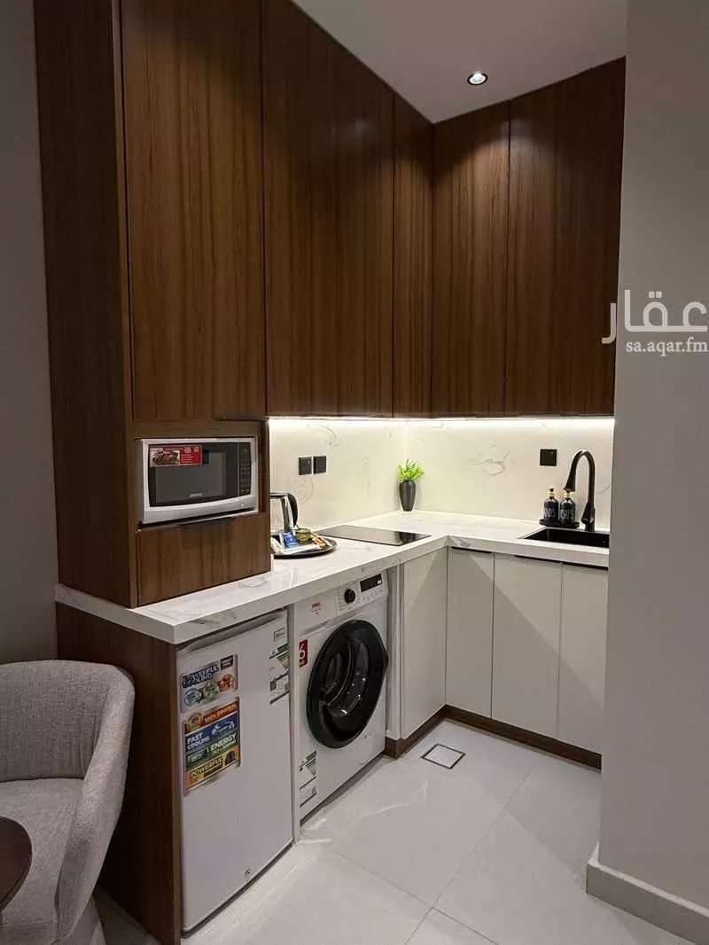 شقة 1 غرف في العارض 7