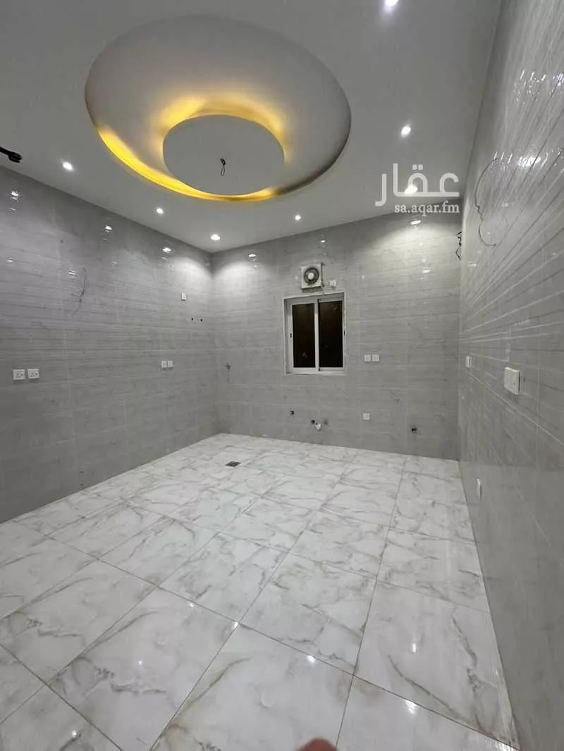 4 bedroom floor in Jeddah 5