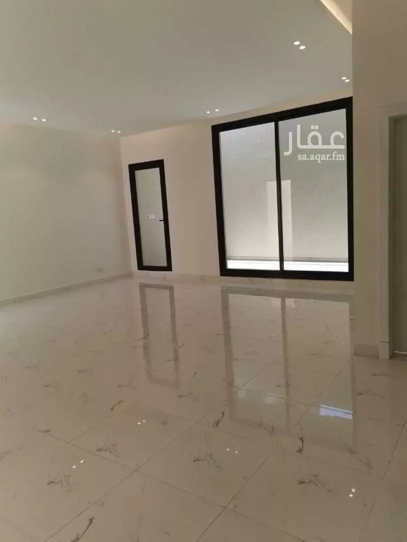 فيلا 7 غرف في العارض 5