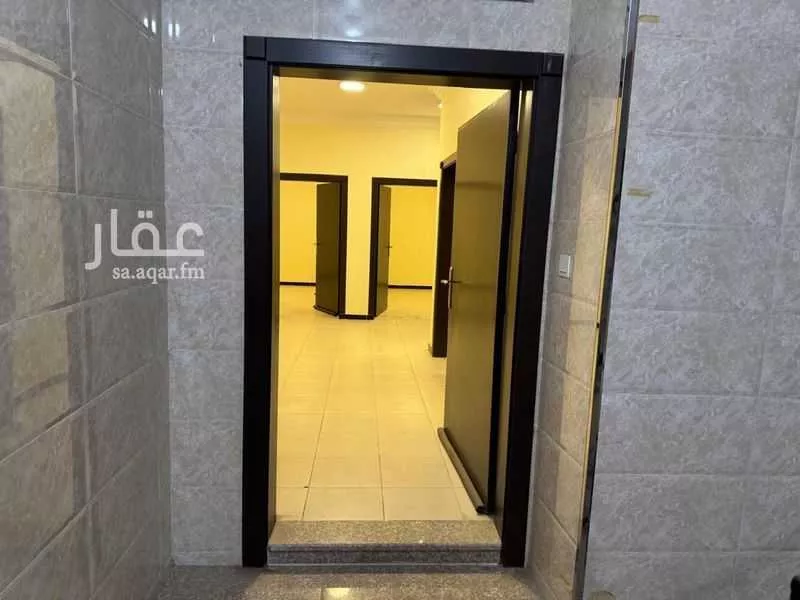 3 bedroom apartment in Al Sharayea 17