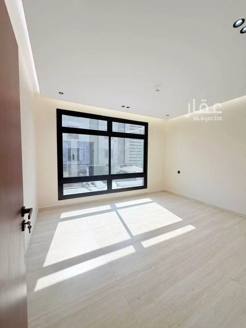 6 bedroom apartment in Al Naeem 4