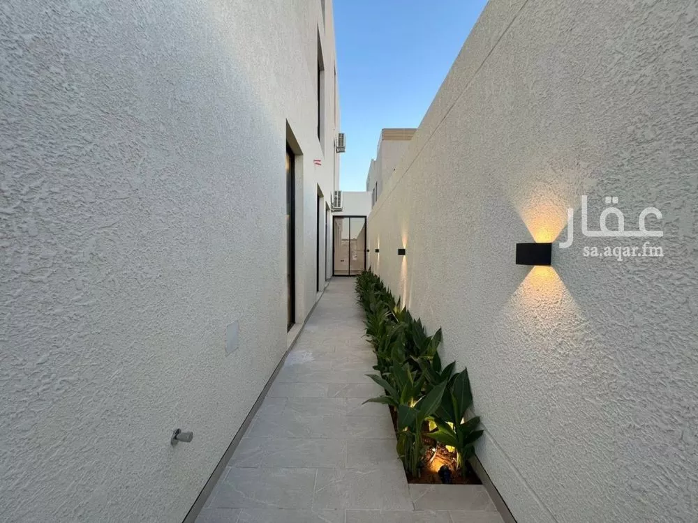 4 bedroom floor in Al Aridh 12