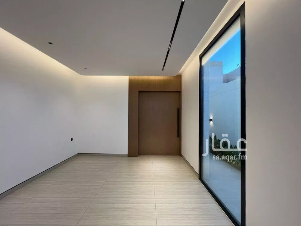 4 bedroom floor in Al Aridh 13