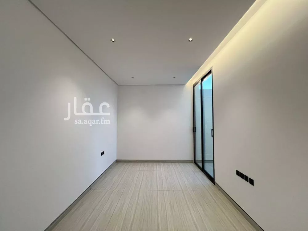 4 bedroom floor in Al Aridh 9