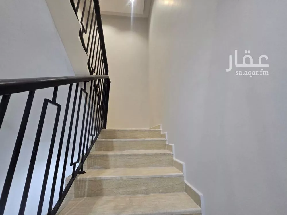 4 bedroom floor in Dahiat Namar 9