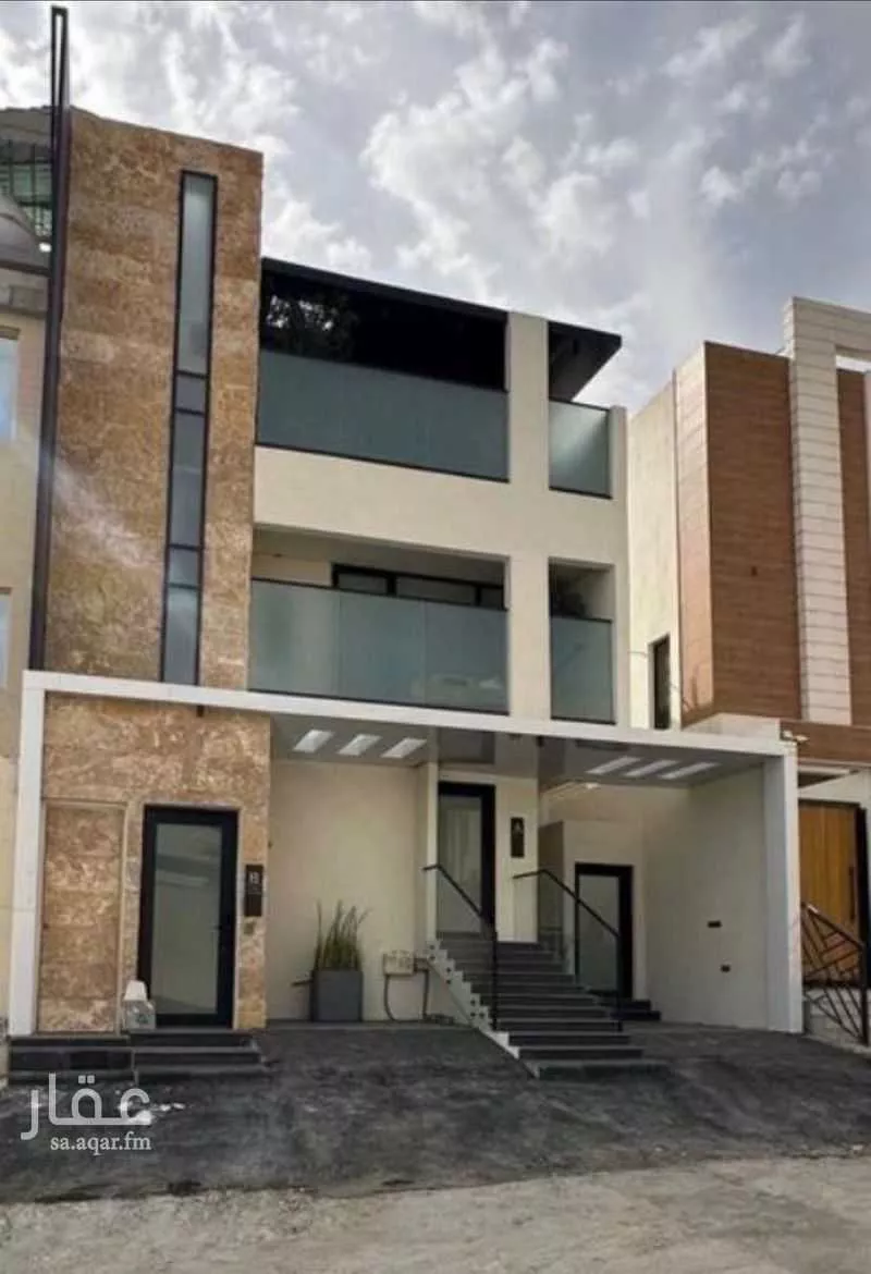 4 bedroom floor in Al Malqa 12
