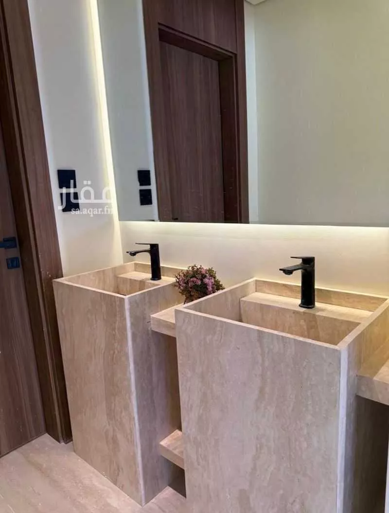4 bedroom floor in Al Malqa 8