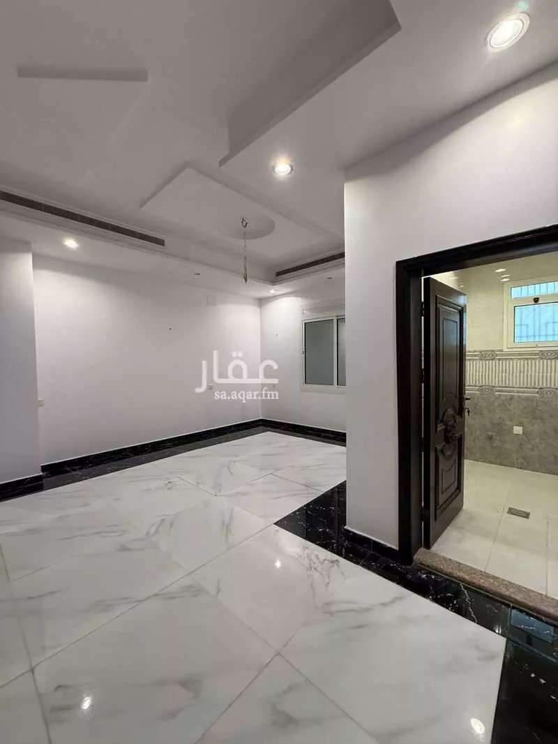 7 bedroom villa in Al Yaqout 11