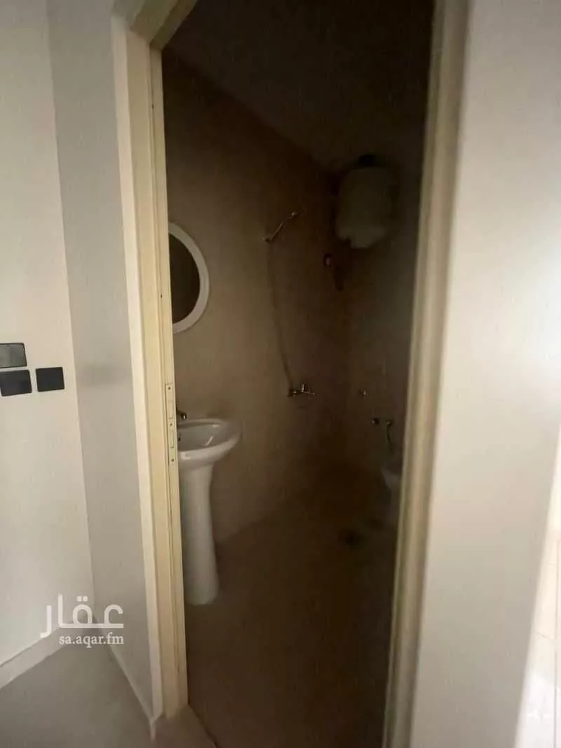 مكتب 400 م² في المزروعية 4