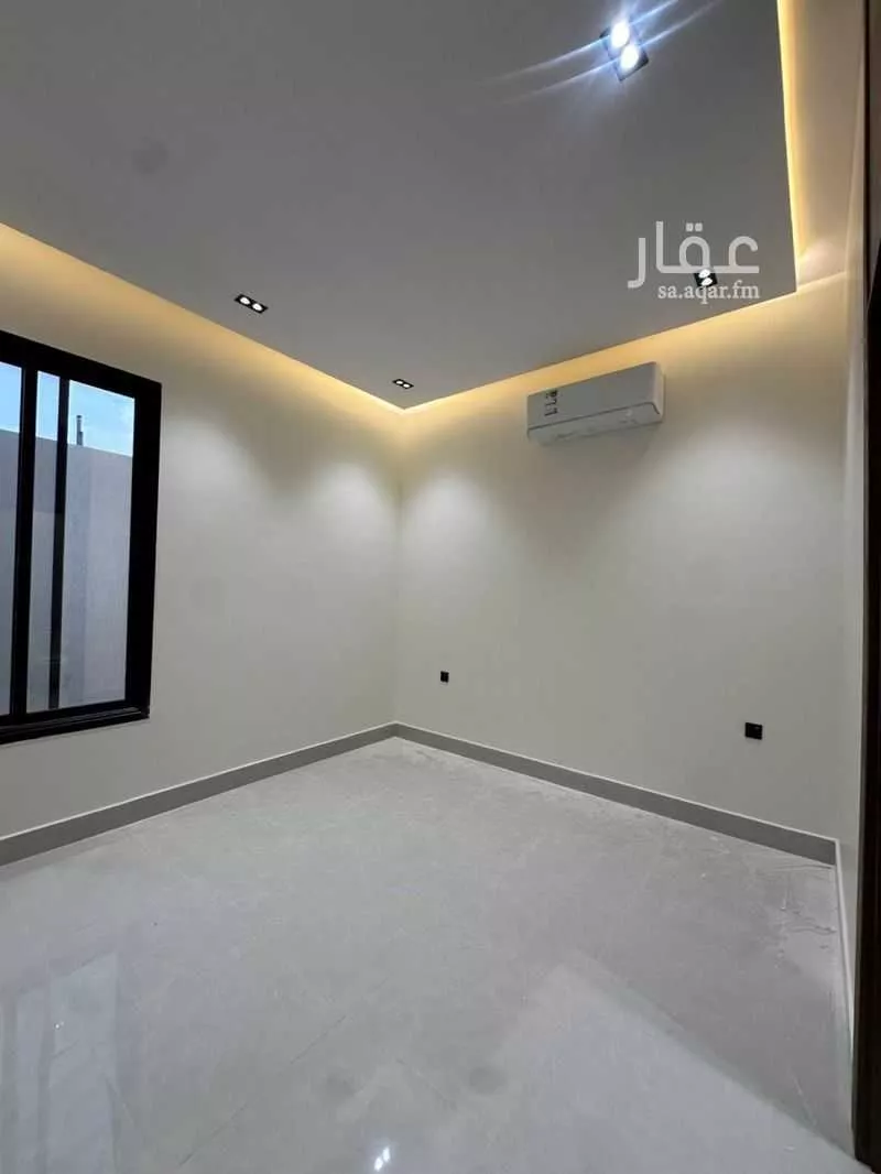 4 bedroom floor in Al Maizilah 9