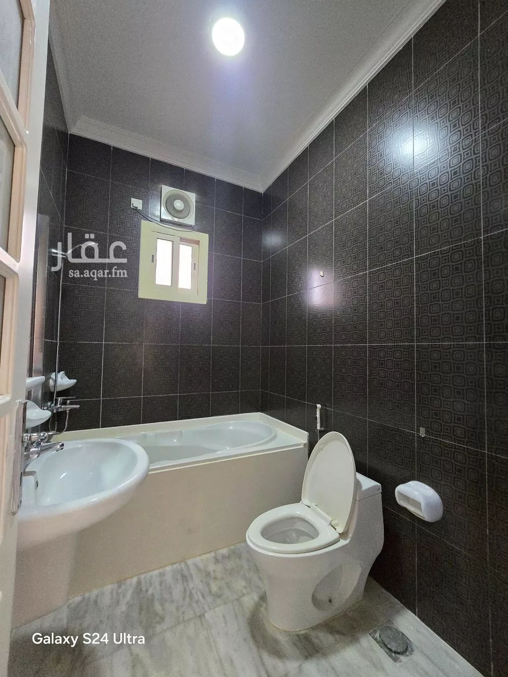4 bedroom apartment in Al Yaqout 11