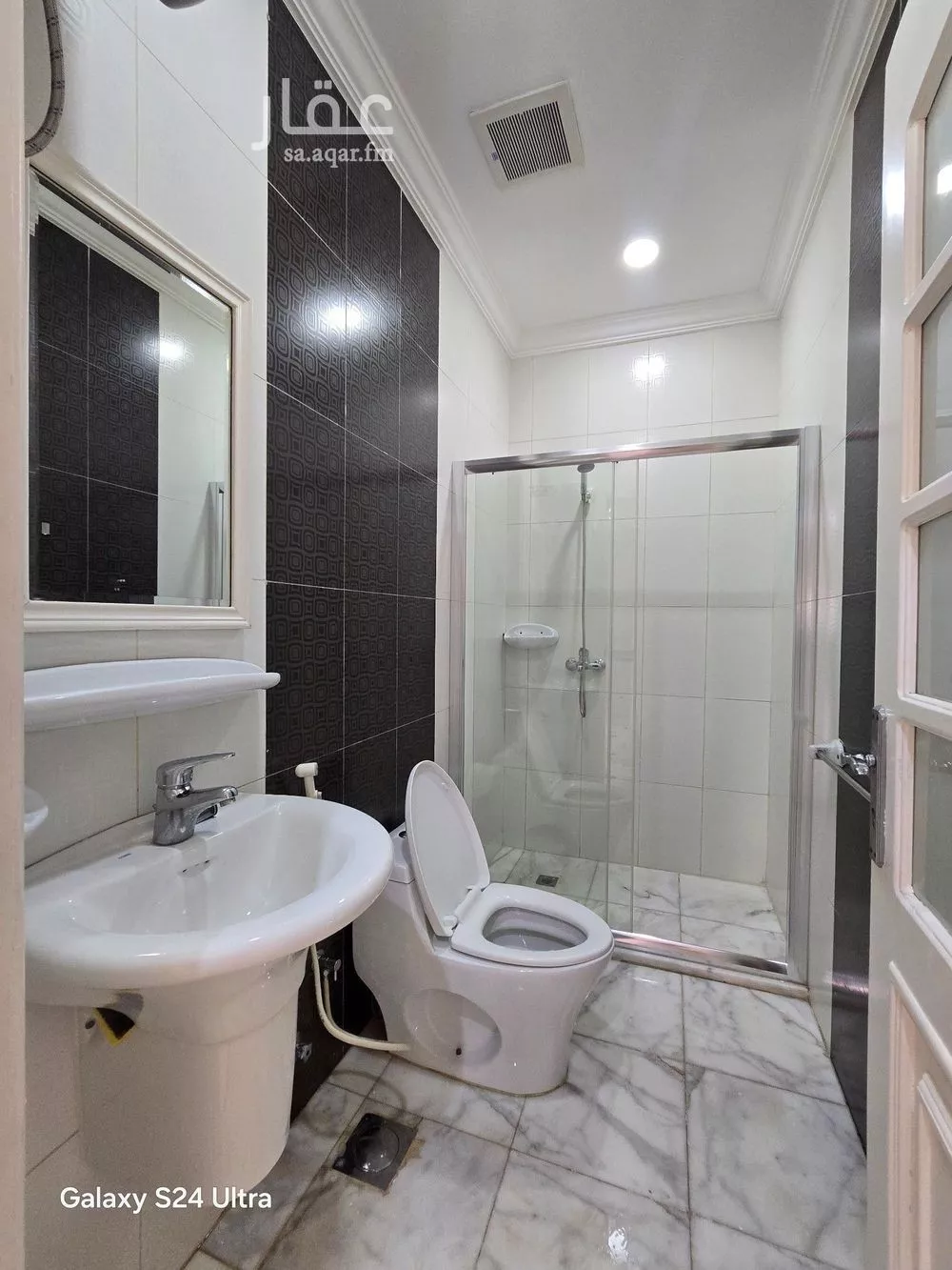 4 bedroom apartment in Al Yaqout 15