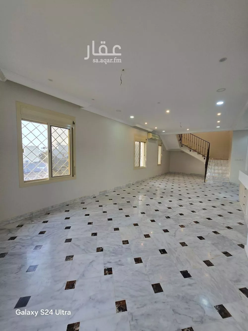 4 bedroom apartment in Al Yaqout 3