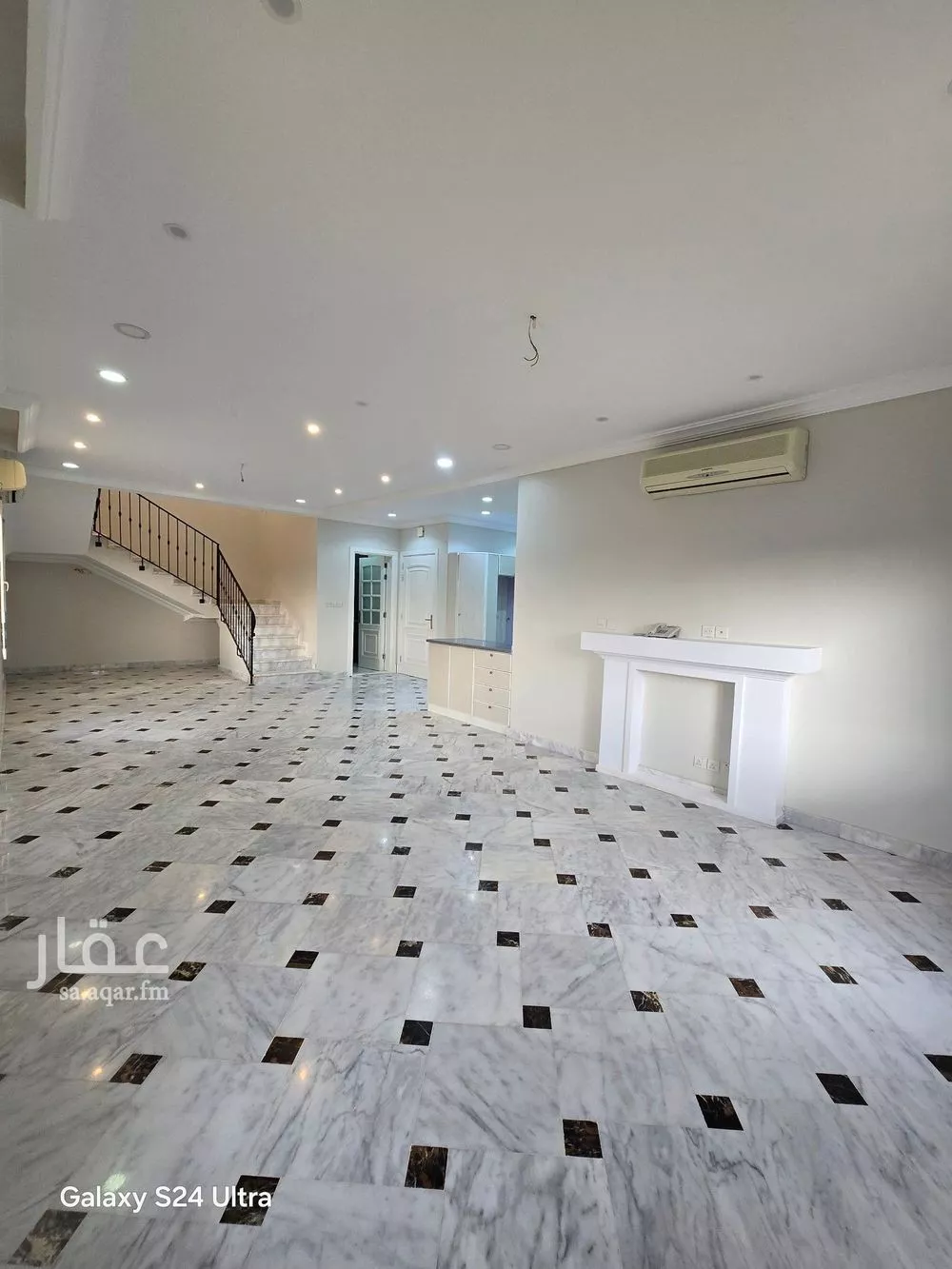 4 bedroom apartment in Al Yaqout 6