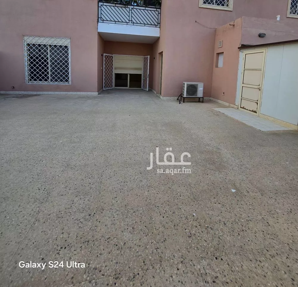 4 bedroom apartment in Al Yaqout 7