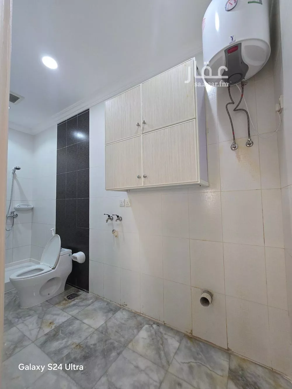 4 bedroom apartment in Al Yaqout 10