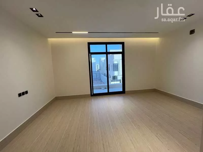 فيلا 6 غرف في الرمال 7