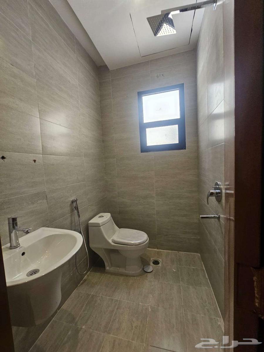 3 bedroom apartment in Al Janadriyah 6