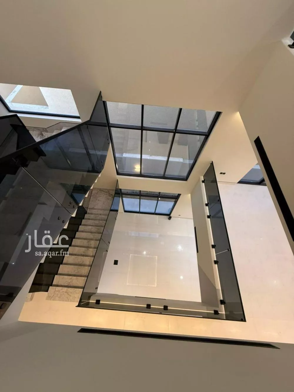 فيلا 7 غرف في المهدية 10