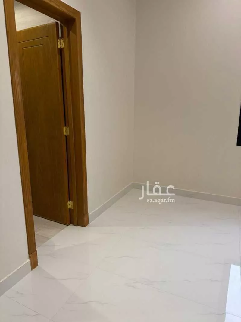 4 bedroom floor in Al Khaleej 2