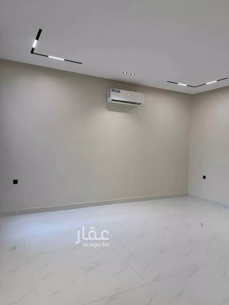 4 bedroom floor in Al Khaleej 6