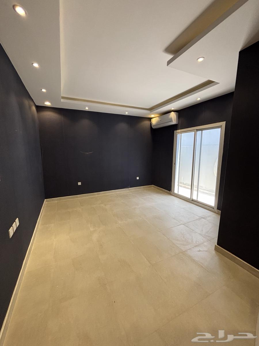 3 bedroom apartment in Al Yasmin 5