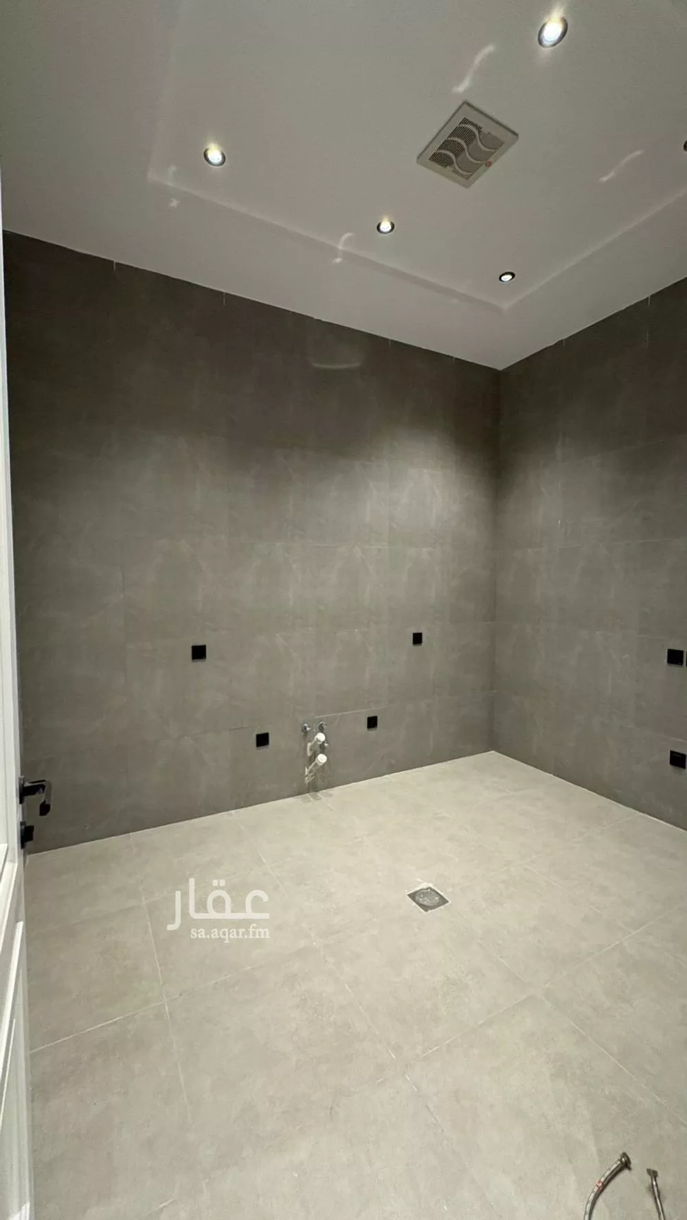 5 bedroom apartment in Al Manar 7