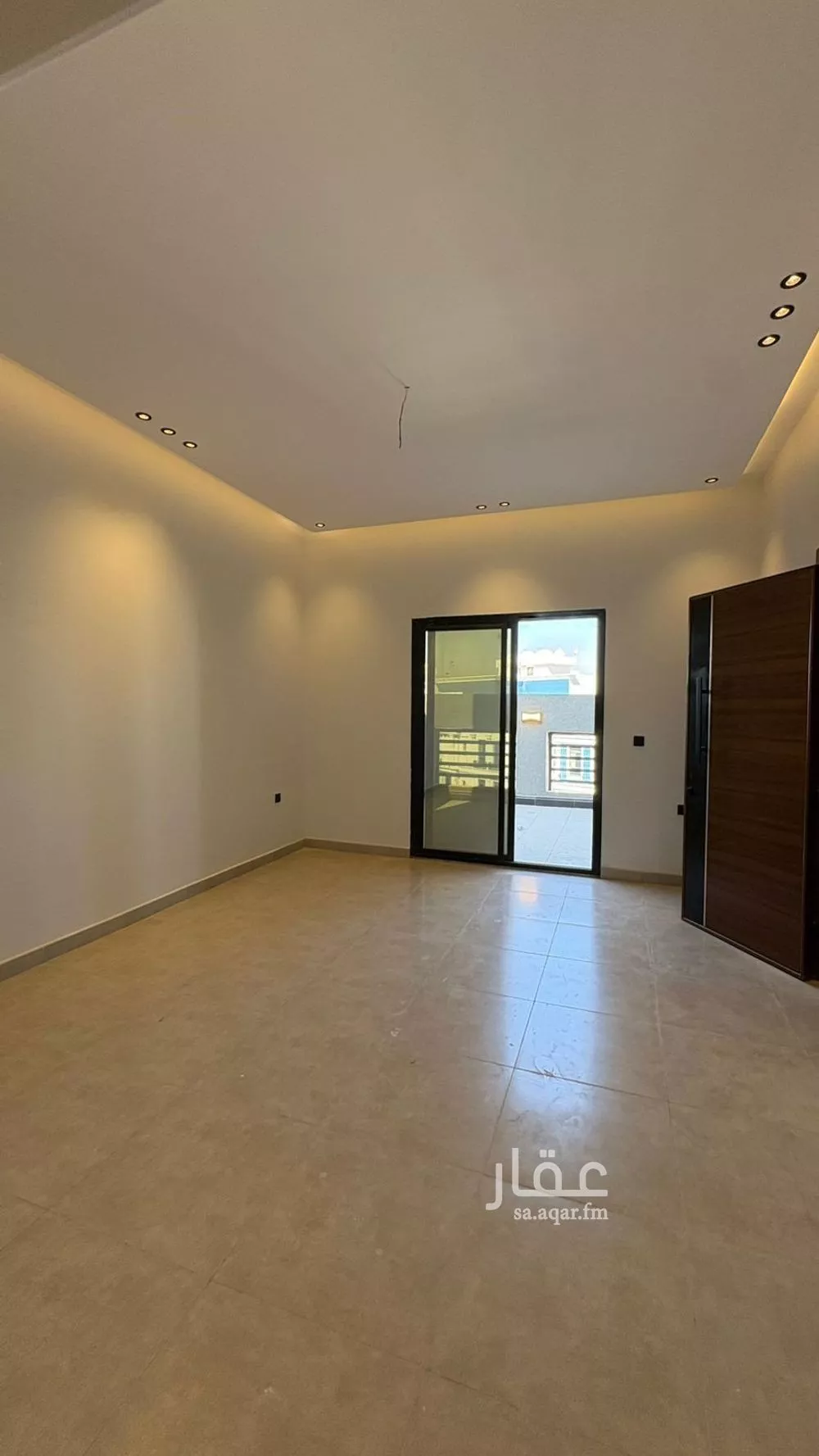 5 bedroom apartment in Al Manar 9