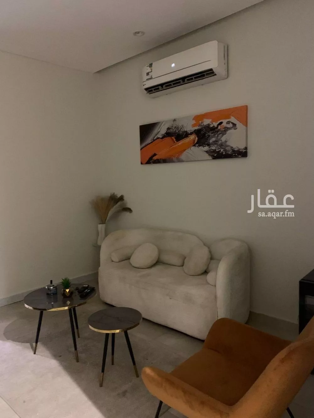 شقة 1 غرف في الملقا 4