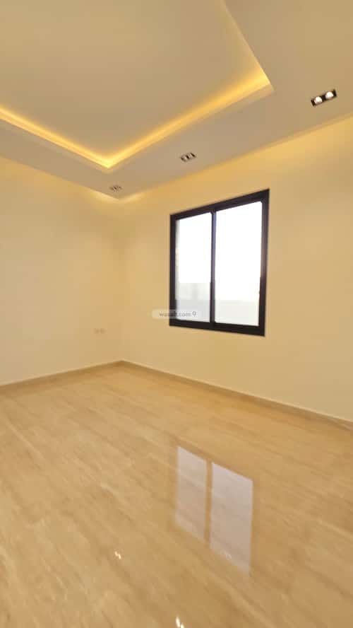 8 bedroom floor in Dirab 2