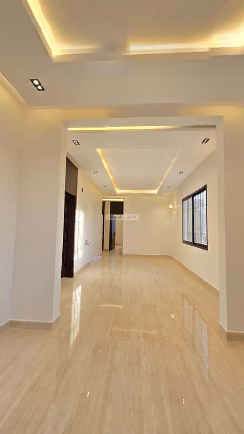 8 bedroom floor in Dirab 16