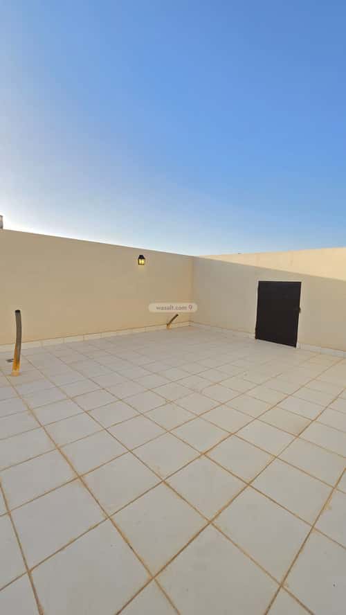 8 bedroom floor in Dirab 3