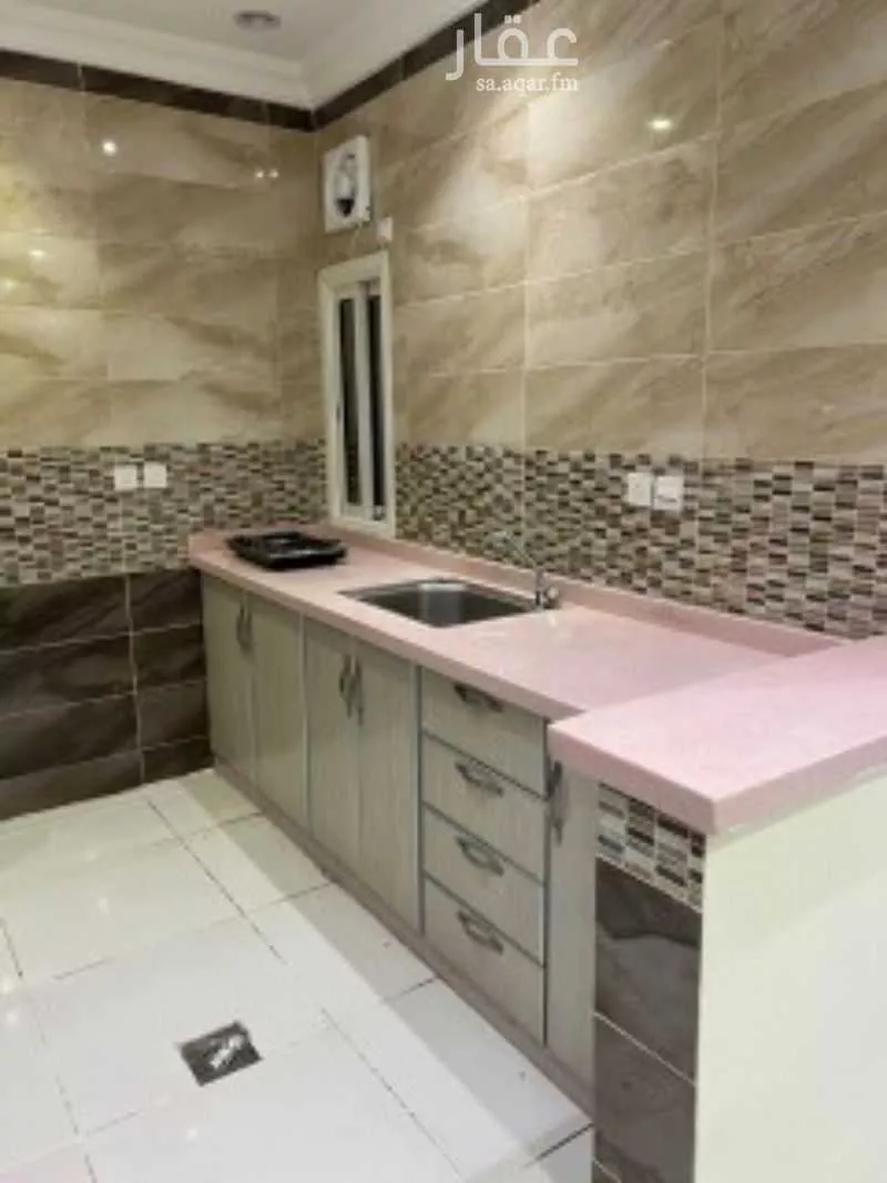 2 bedroom apartment in Al Hamdaniyah 3