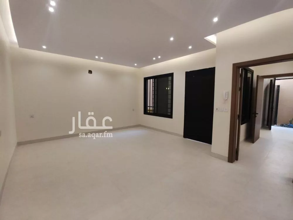 4 bedroom villa in Al Zahrah, Riyadh 11