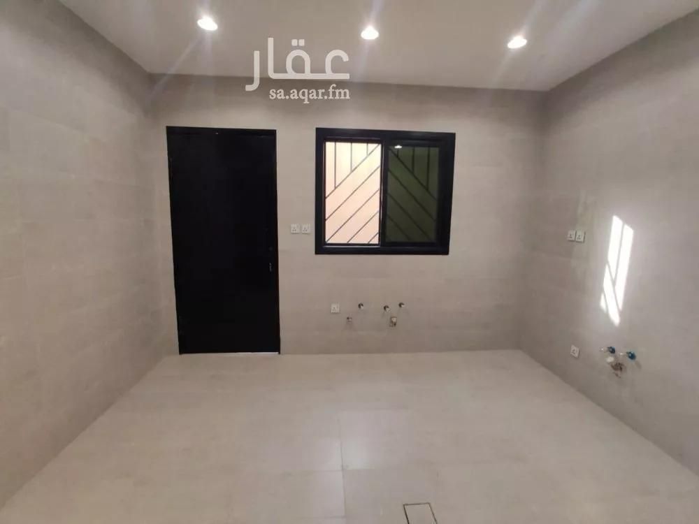 4 bedroom villa in Al Zahrah, Riyadh 23