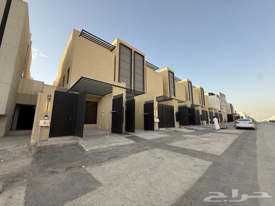 6 bedroom villa in Al Rimal 2