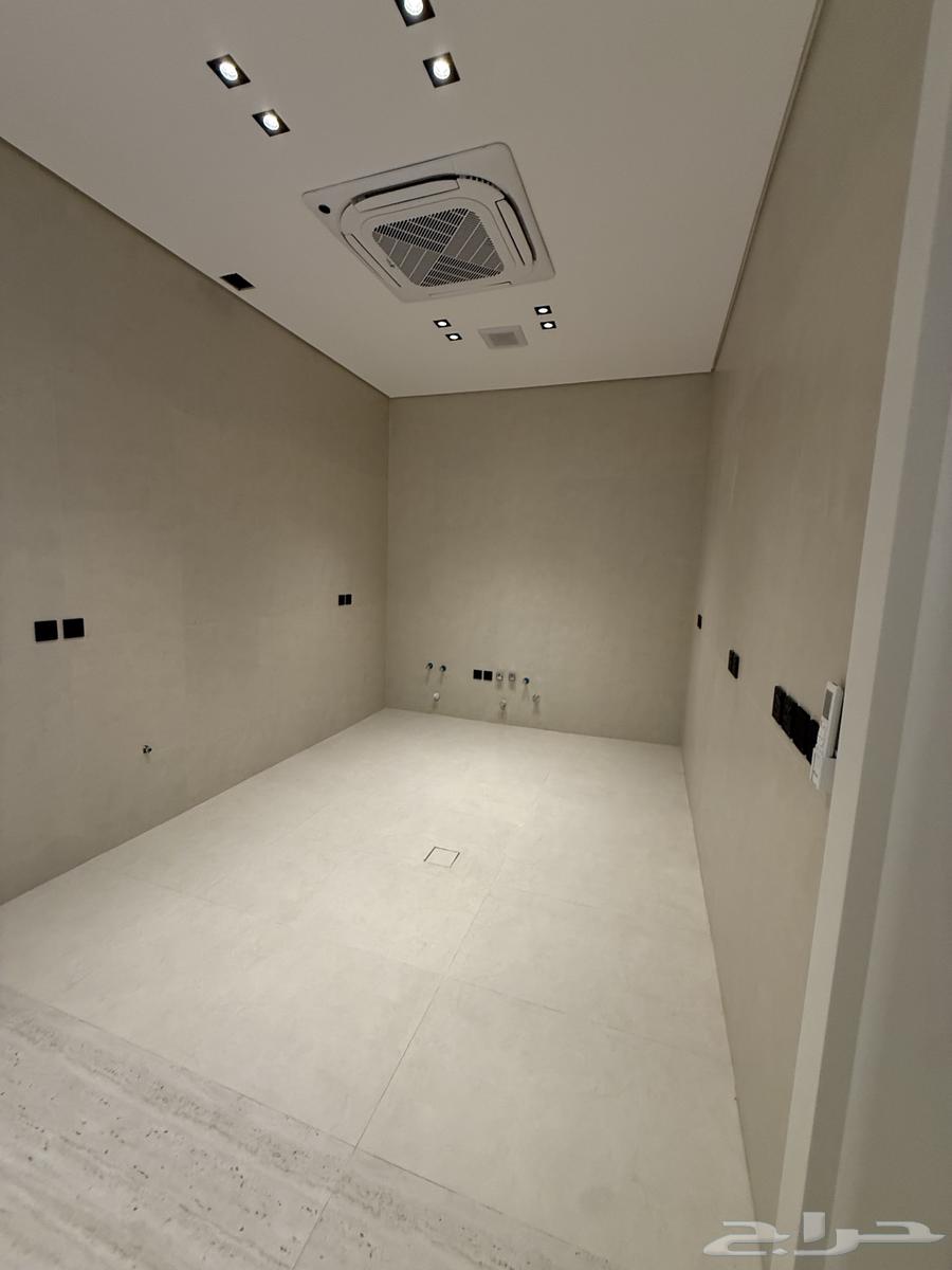6 bedroom villa in Al Rimal 9