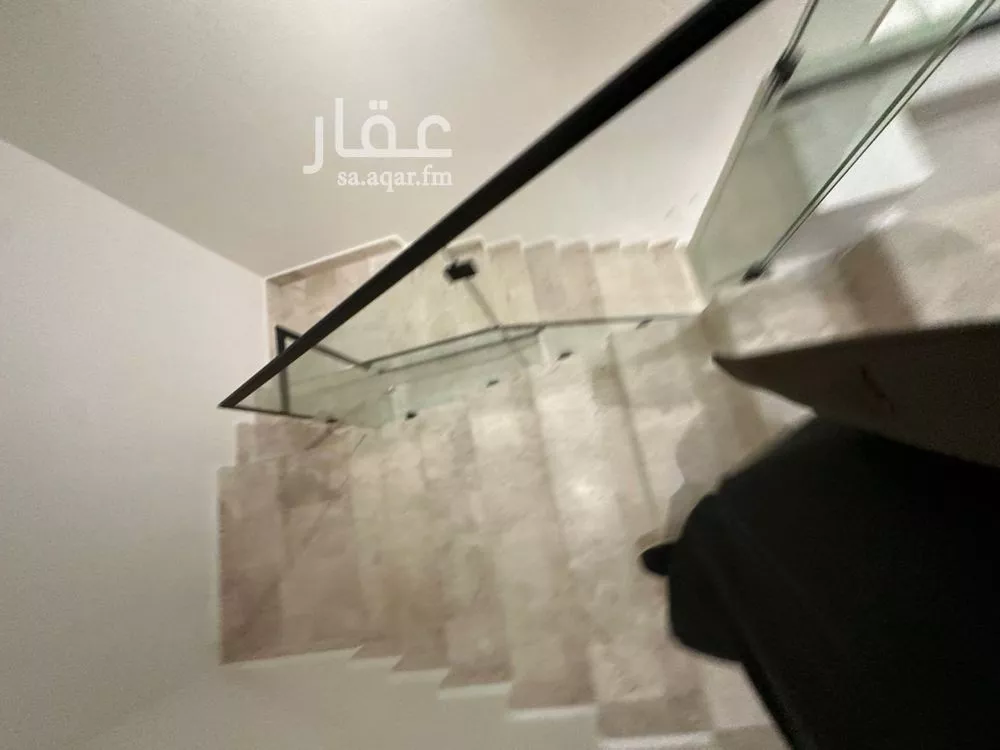 فيلا 5 غرف في النهضة 24