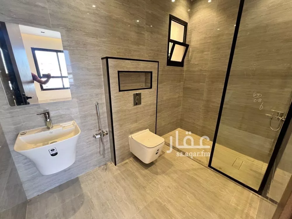 3 bedroom apartment in Al Yarmouk 24