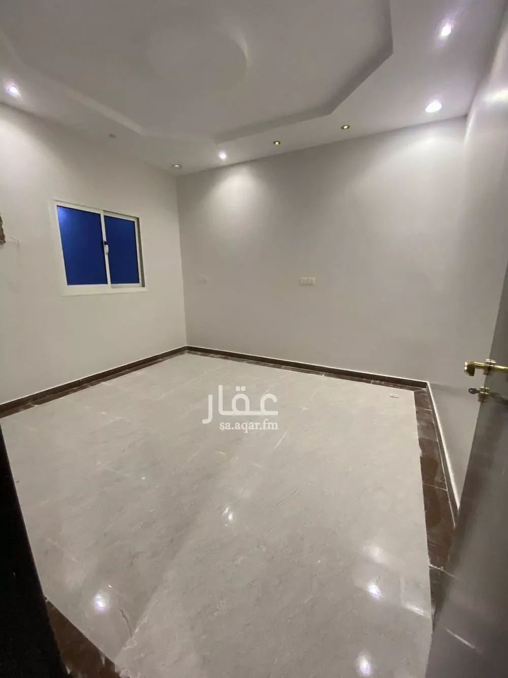 فيلا 5 غرف في الرمال 2