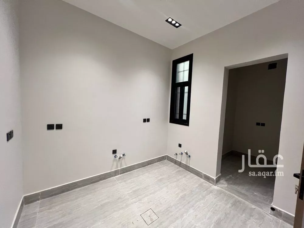3 bedroom apartment in Al Yarmouk 18