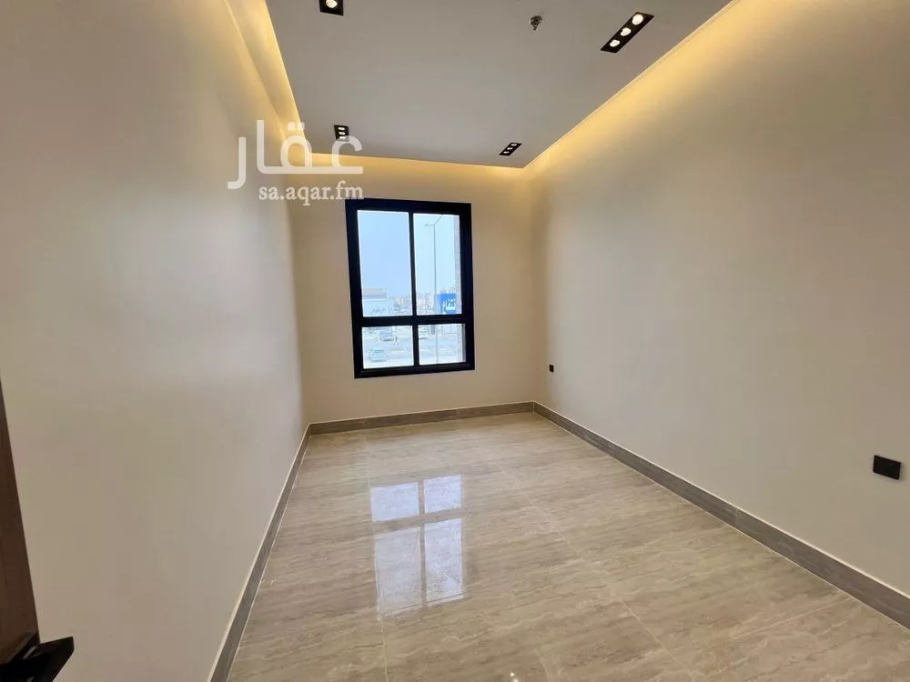 3 bedroom apartment in Al Yarmouk 22