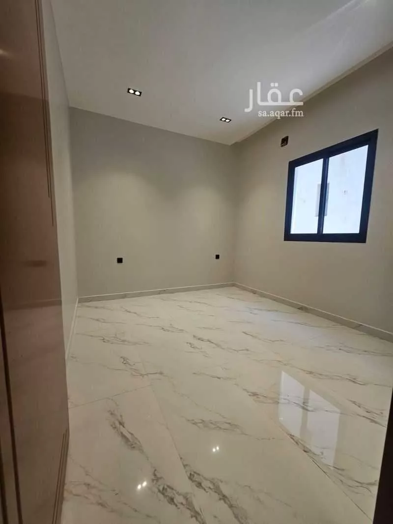 3 bedroom floor in Al Janadriyah 2