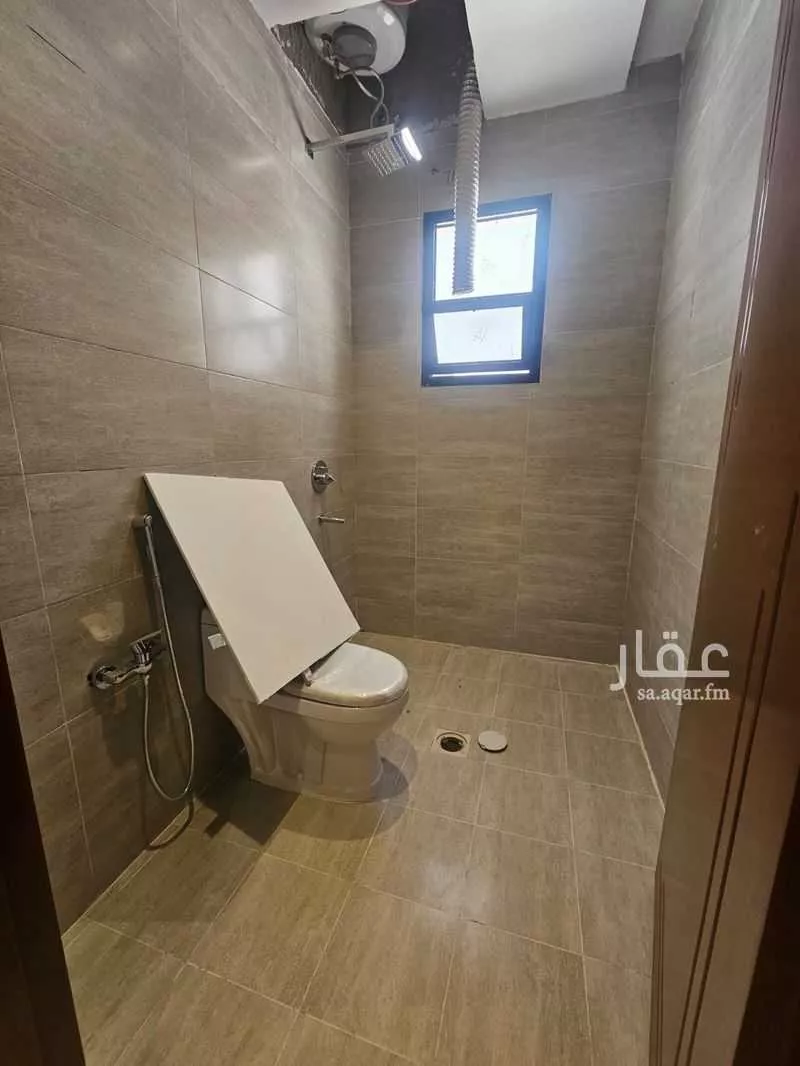 3 bedroom floor in Al Janadriyah 5