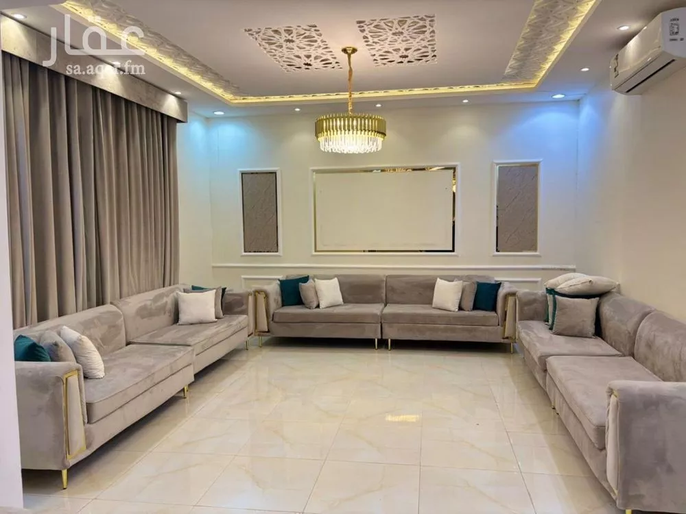 5 bedroom villa in Al Rimal 6