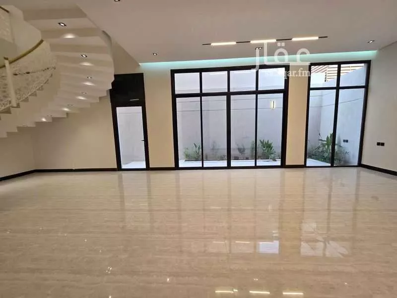 6 bedroom villa in Al Rimal 12